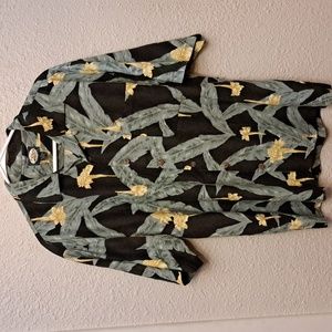 TOMMY BAHAMA Hawaiian Beach Vacation Shirt Size Mens Medium